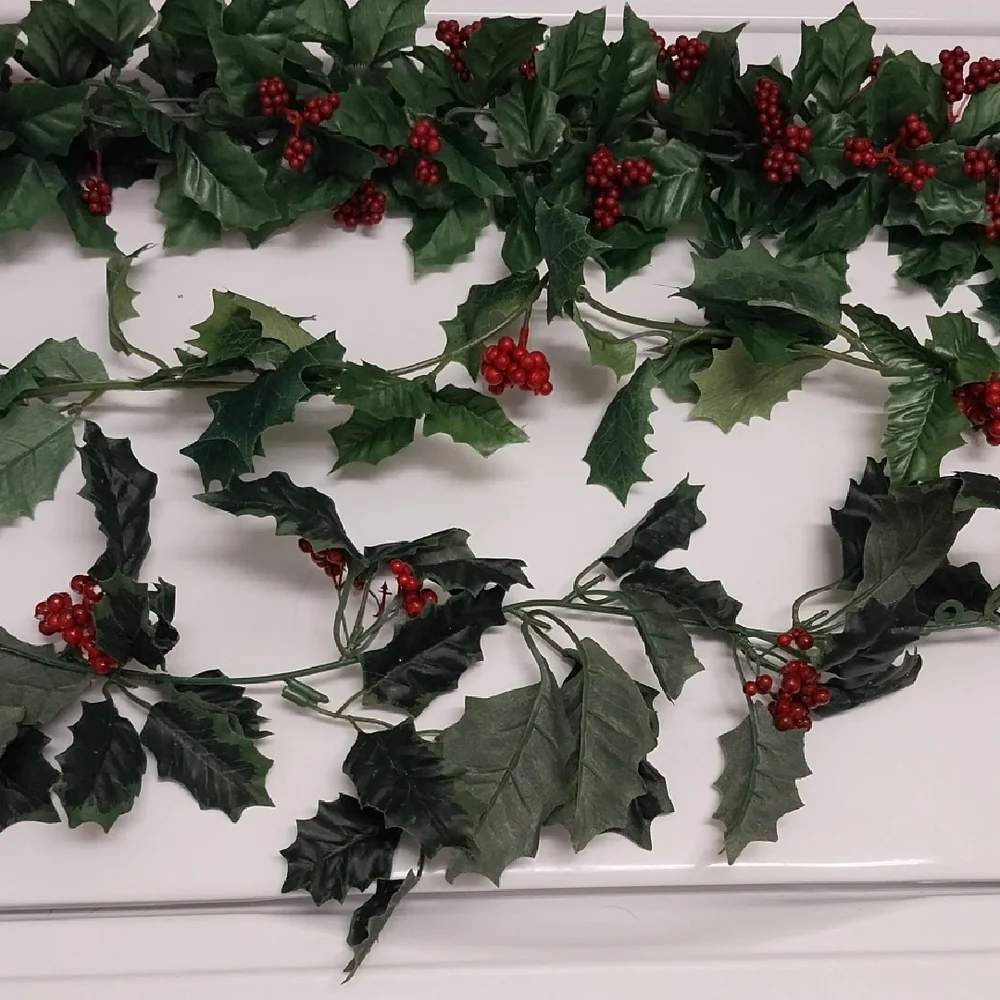 Set Of 3 Green and Red Holiday Garlands EUC